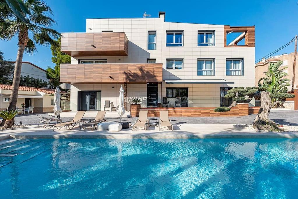 Апартаменти Lusso E Relax Con Piscina A 2 Minuti Dal Mare Miami Playa Екстер'єр фото