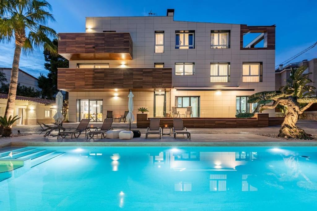 Апартаменти Lusso E Relax Con Piscina A 2 Minuti Dal Mare Miami Playa Екстер'єр фото
