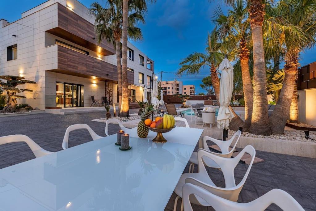Апартаменти Lusso E Relax Con Piscina A 2 Minuti Dal Mare Miami Playa Екстер'єр фото