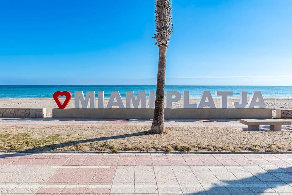 Апартаменти Lusso E Relax Con Piscina A 2 Minuti Dal Mare Miami Playa Екстер'єр фото